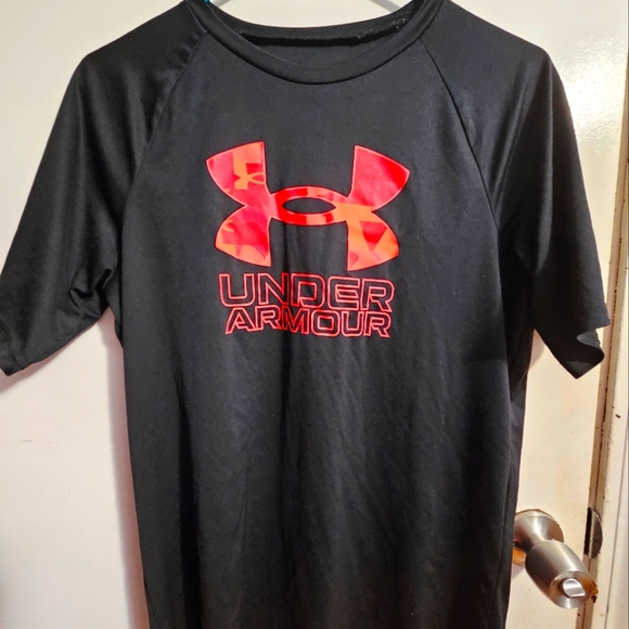 Under Armour Other - YXL Boys Under Armour T-shirt
